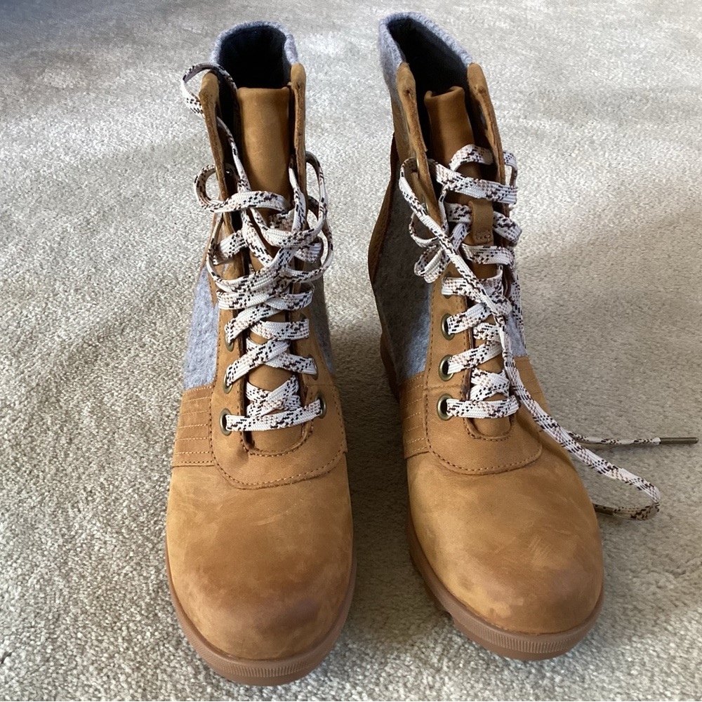Sorel Lexi II Nubuck Wedge Boot